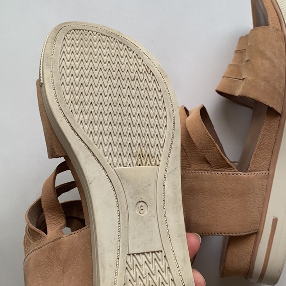 Eileen Fisher Leather Platform Open Toe Strappy Sandal Tan Size 6 - Picture 3 of 9